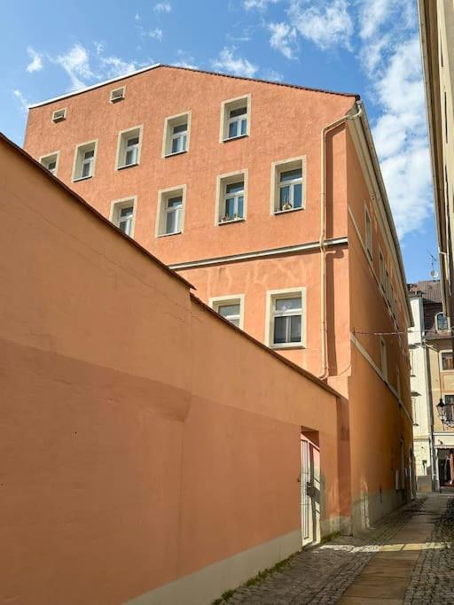 Modern Eingerichtete Wohnung Im Stadtzentrum Zittau Kostenloser Parkplatz Exterior photo